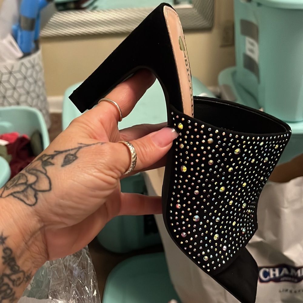 Black Sparkly Heels Open Toe And Open Back - image 4